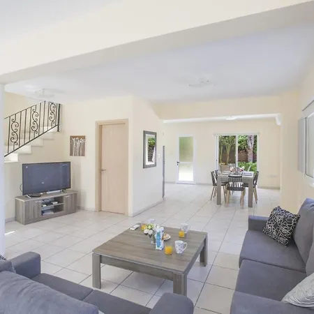 You Will Love This Luxury 9 Bedroom Holiday In With Private Pool 1379 Villa Ayia Napa