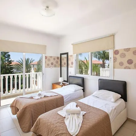 You Will Love This Luxury 9 Bedroom Holiday In With Private Pool 1379
