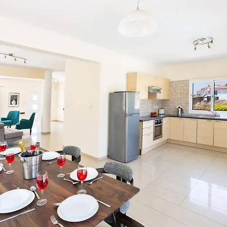 You Will Love This Luxury 9 Bedroom Holiday In With Private Pool 1379